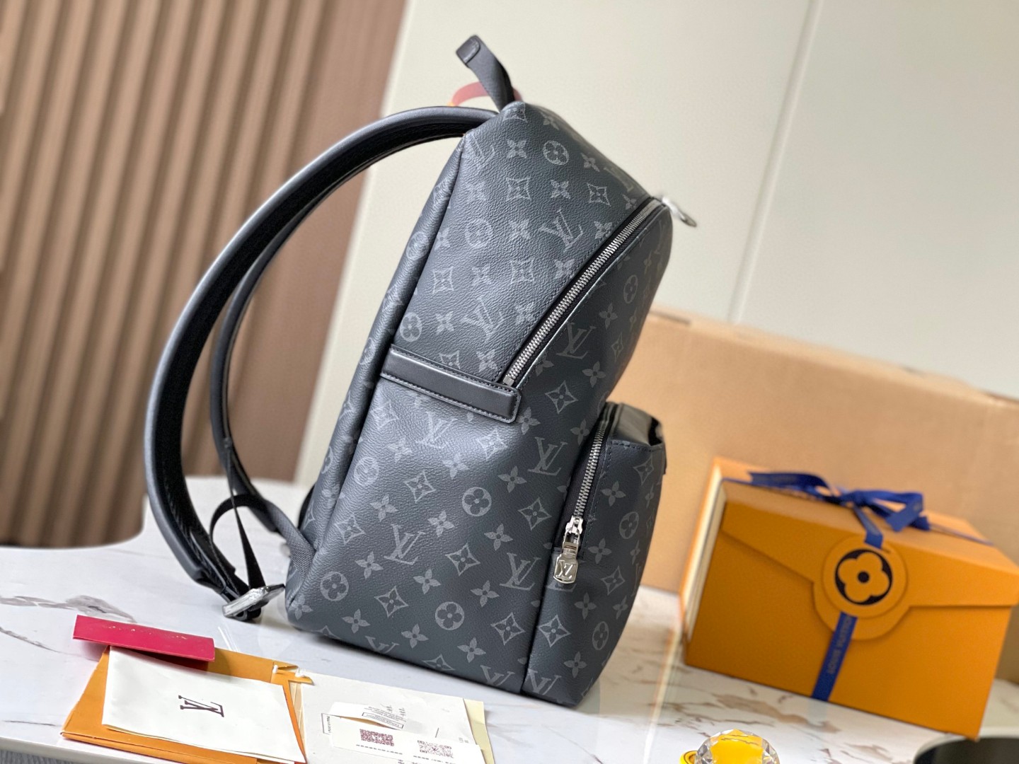 Louis Vuitton M43186Discovery Backpack