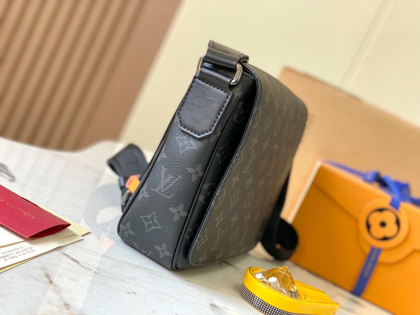 Louis Vuitton M46255 District PM Messenger Bag