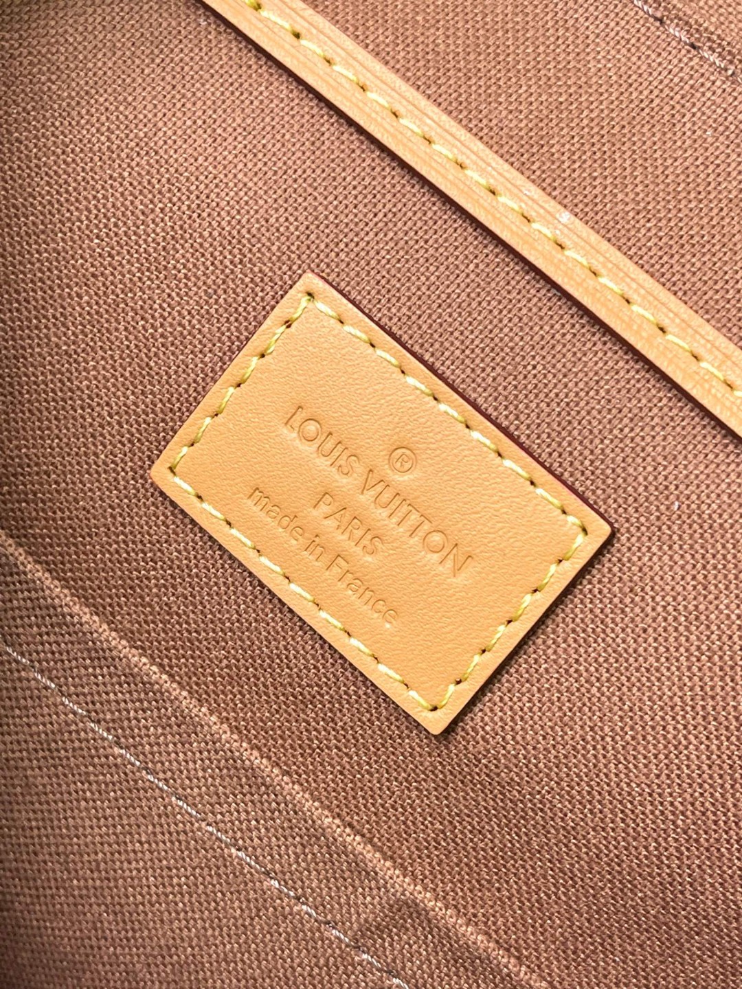 Louis Vuitton M45502 Montsouris BB