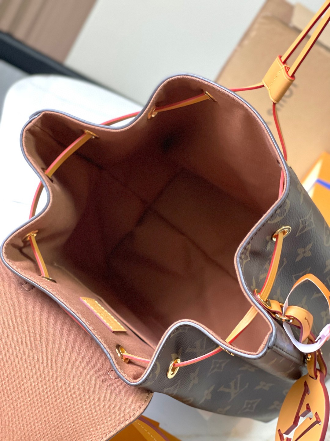 Louis Vuitton M45501 Montsouris PM