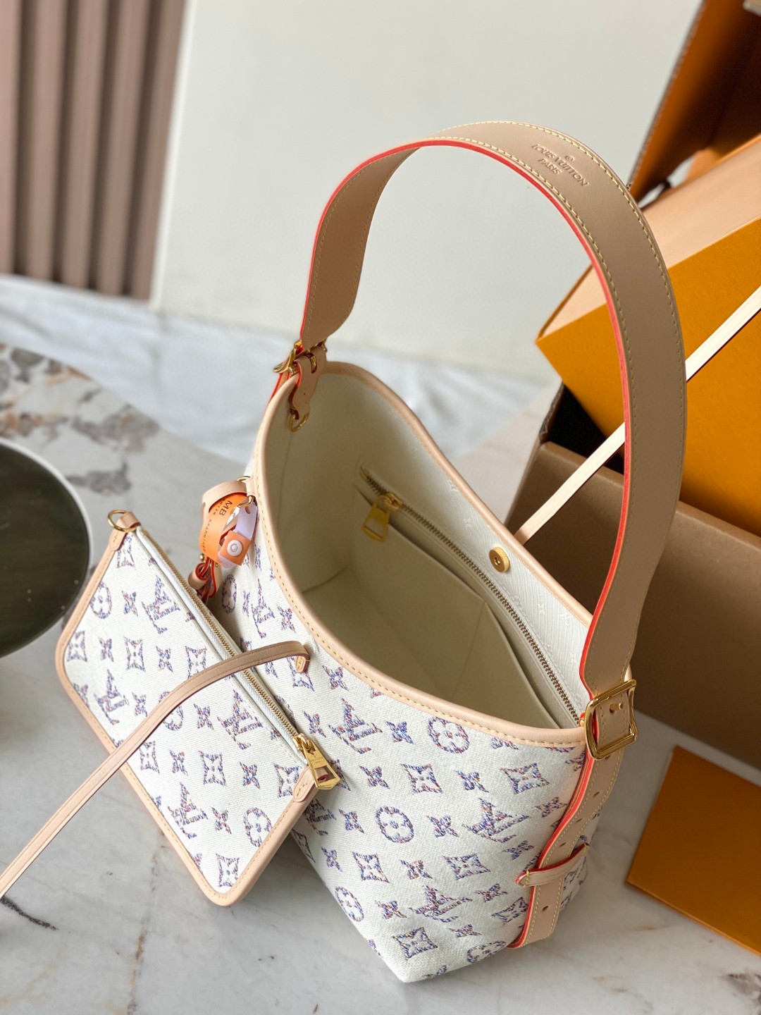 Louis Vuitton M24707CarryAll PM