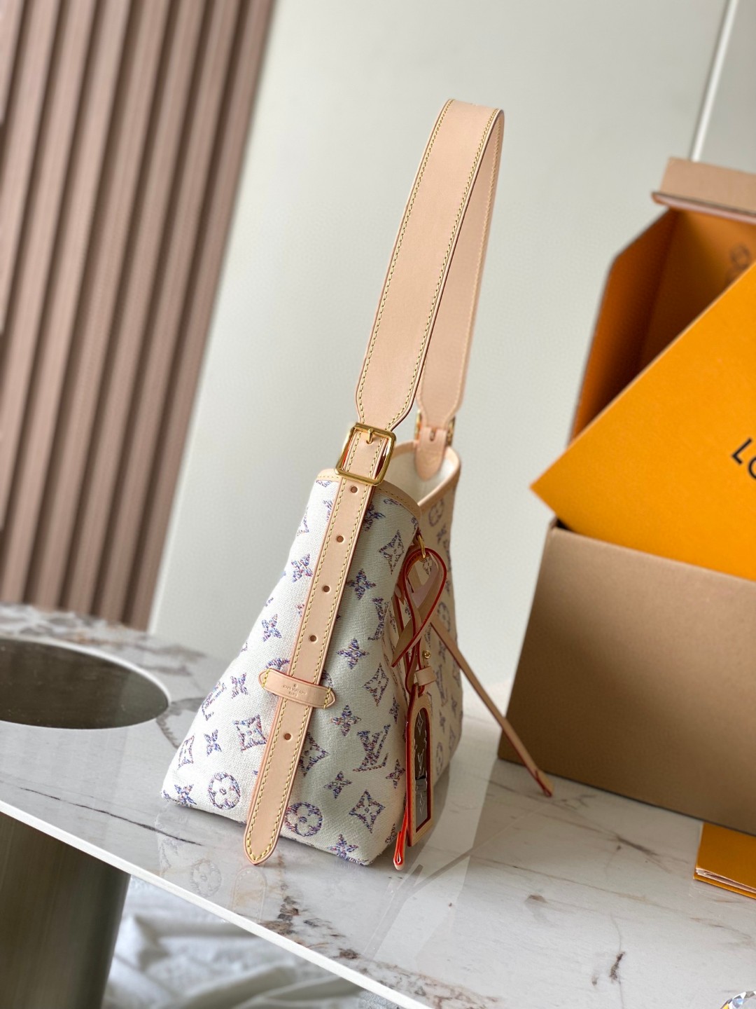 Louis Vuitton M24707CarryAll PM