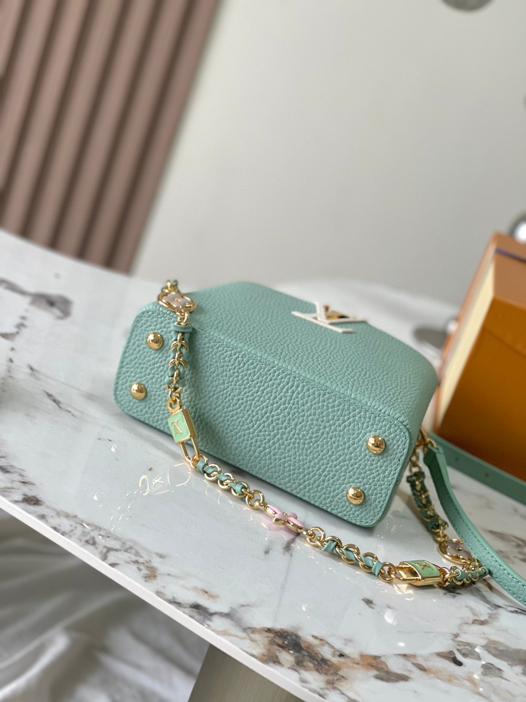 Louis Vuitton M23951 Capucines Mini