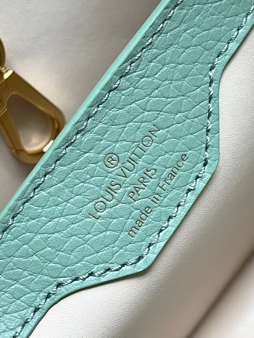 Louis Vuitton M24471M23950 New Capucines BB