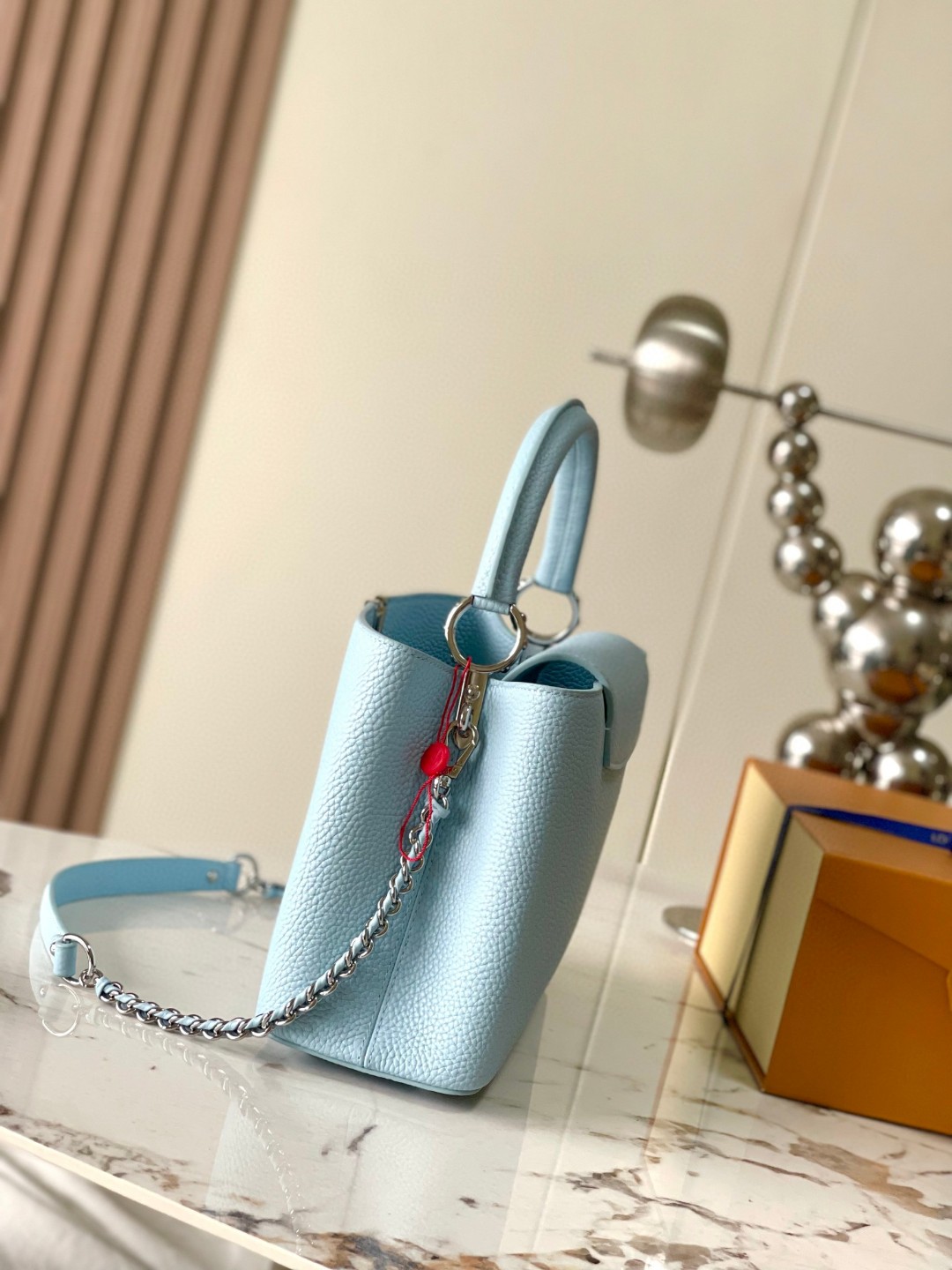 Louis Vuitton M22055 Capucines MM