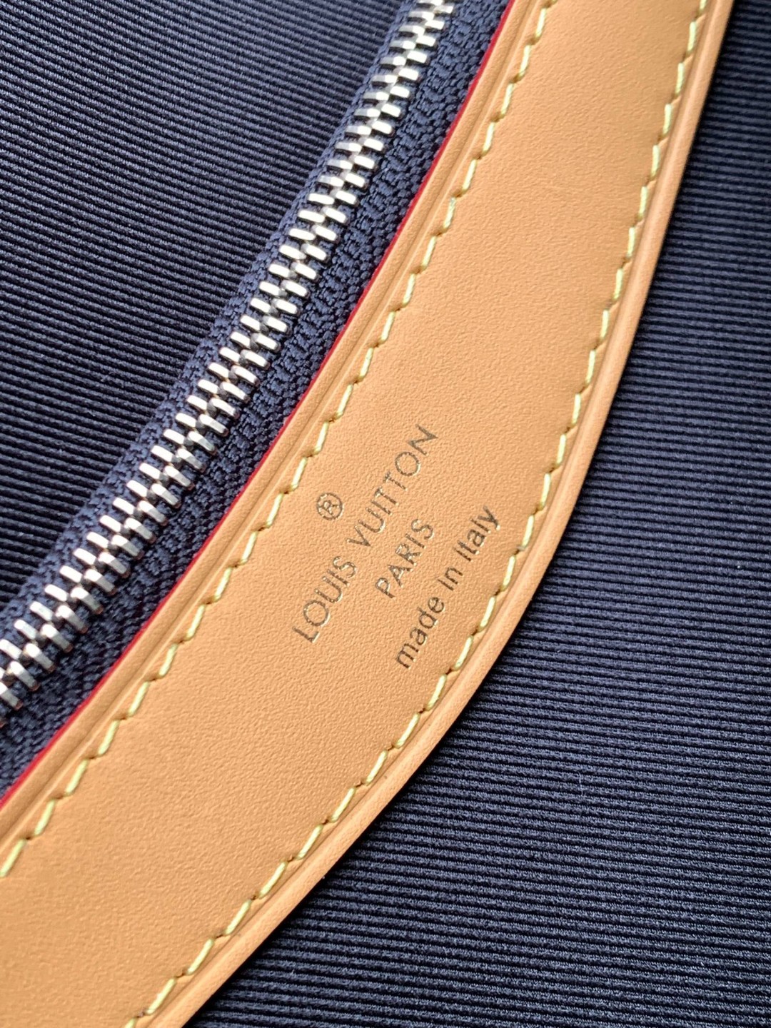 Louis Vuitton M45985Diane Satchel