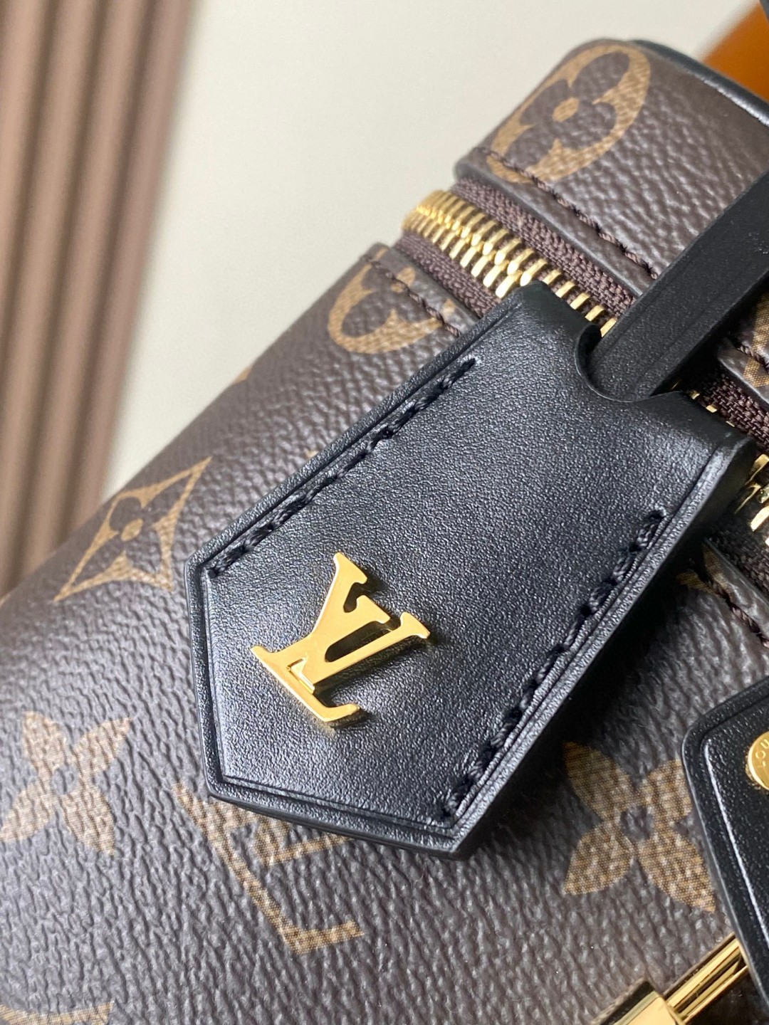 Louis Vuitton M47125 Vanity Chain Pouch