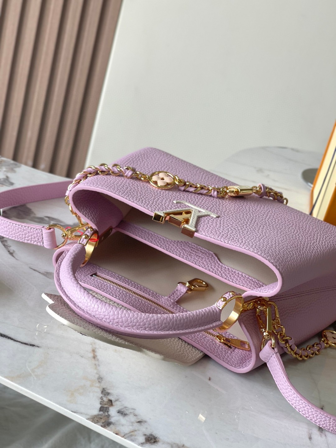 Louis Vuitton M23950 New Capucines BB