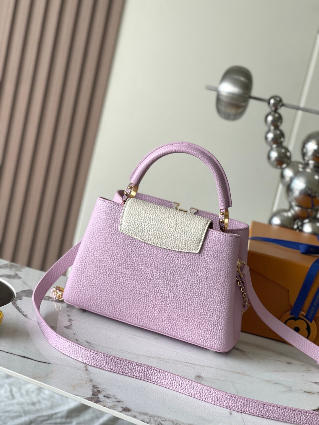 Louis Vuitton M23950 New Capucines BB