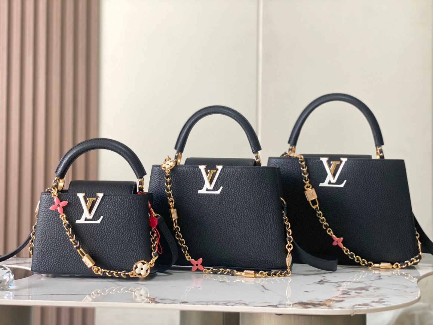 Louis Vuitton M23951 Capucines Mini