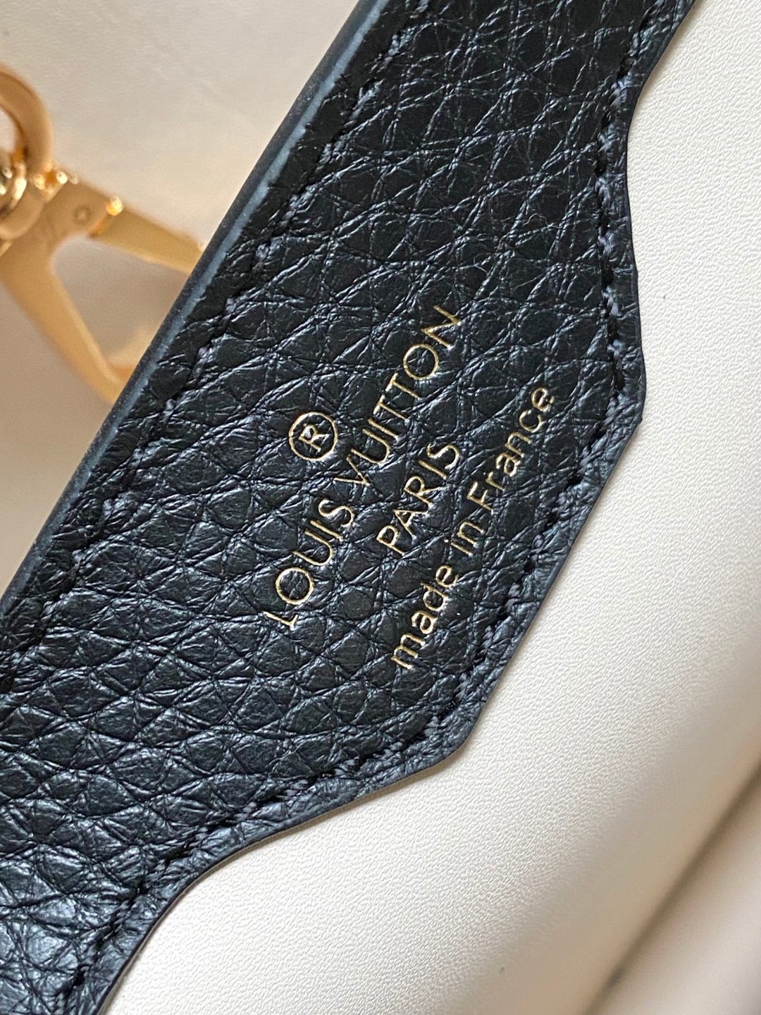 Louis Vuitton M23950 New Capucines BB
