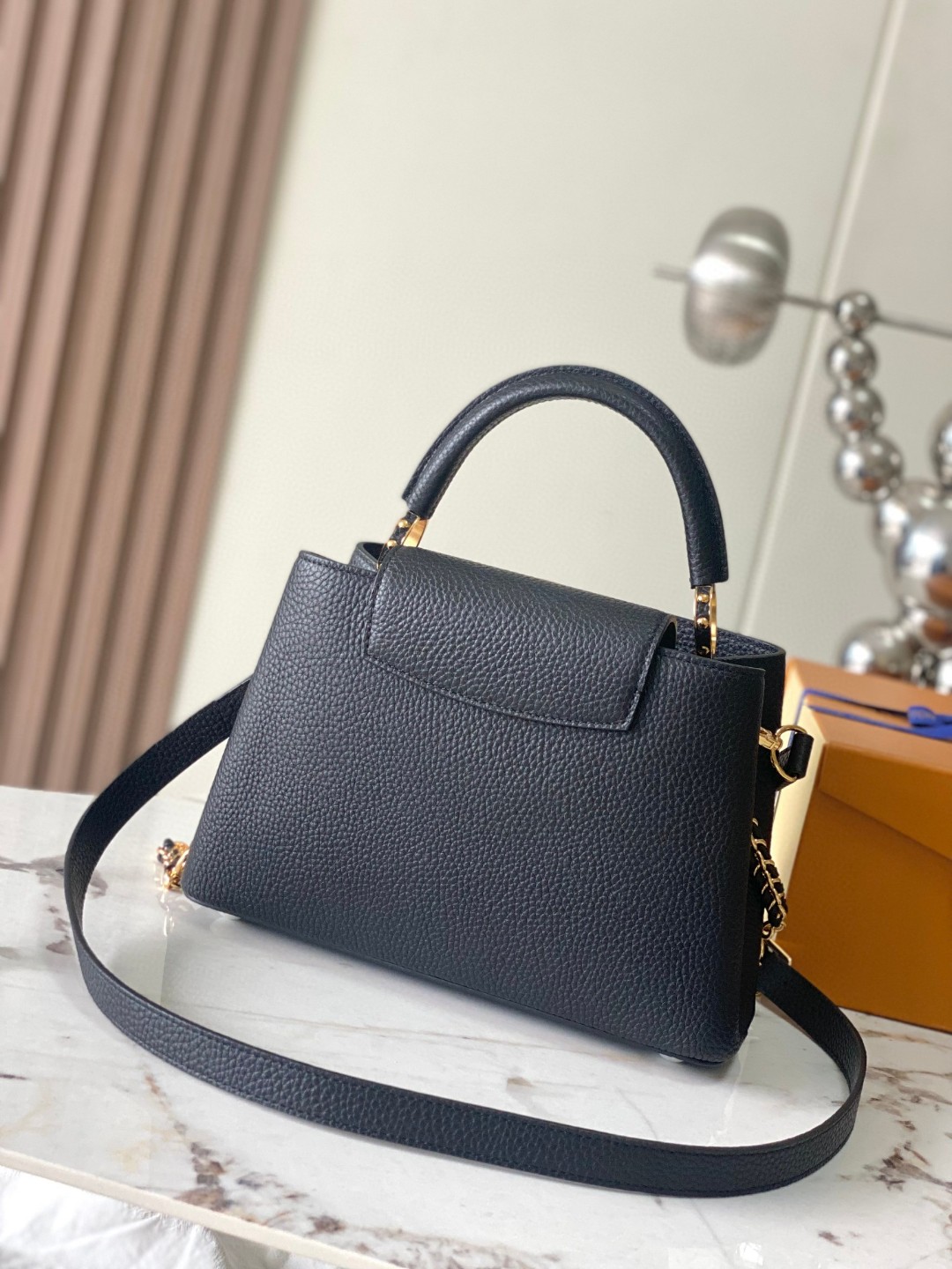 Louis Vuitton M23950 New Capucines BB