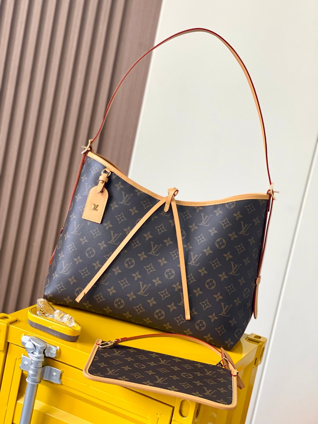 Louis Vuitton M46197CarryAll MM Bag