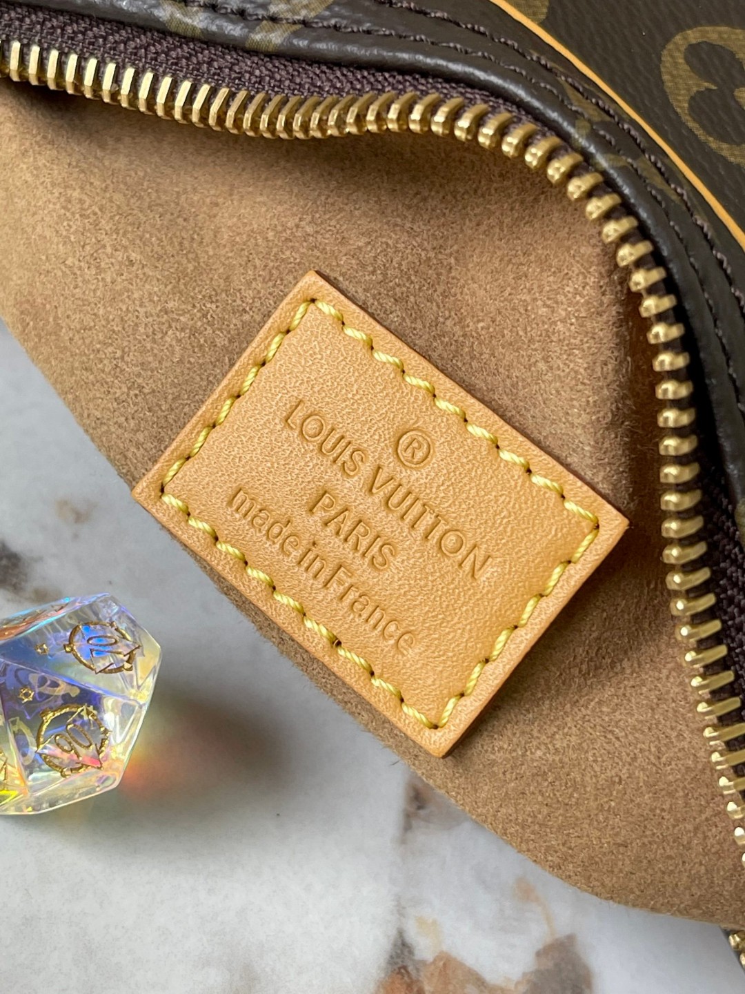 Louis Vuitton M81098 Loop Bag