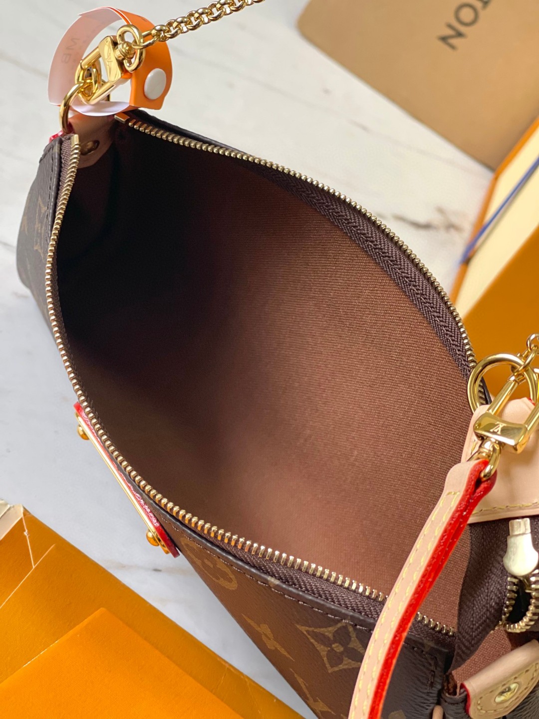 Louis Vuitton M95567 Eva shoulder bag