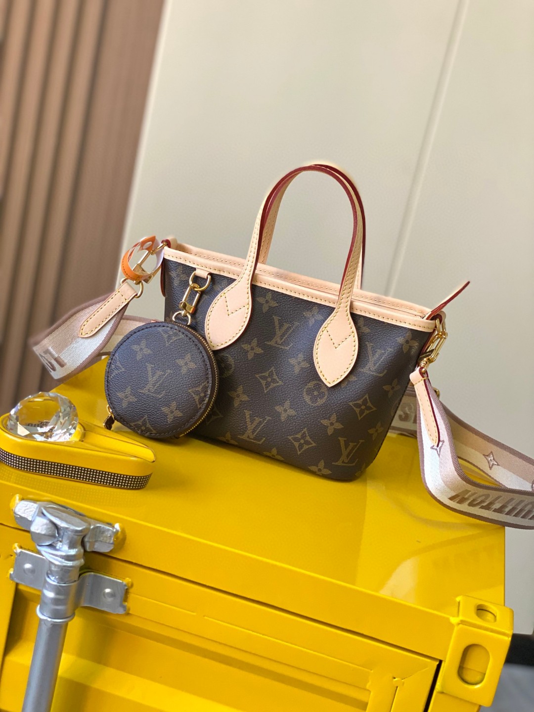 Louis Vuitton M46705 Neverfull BB