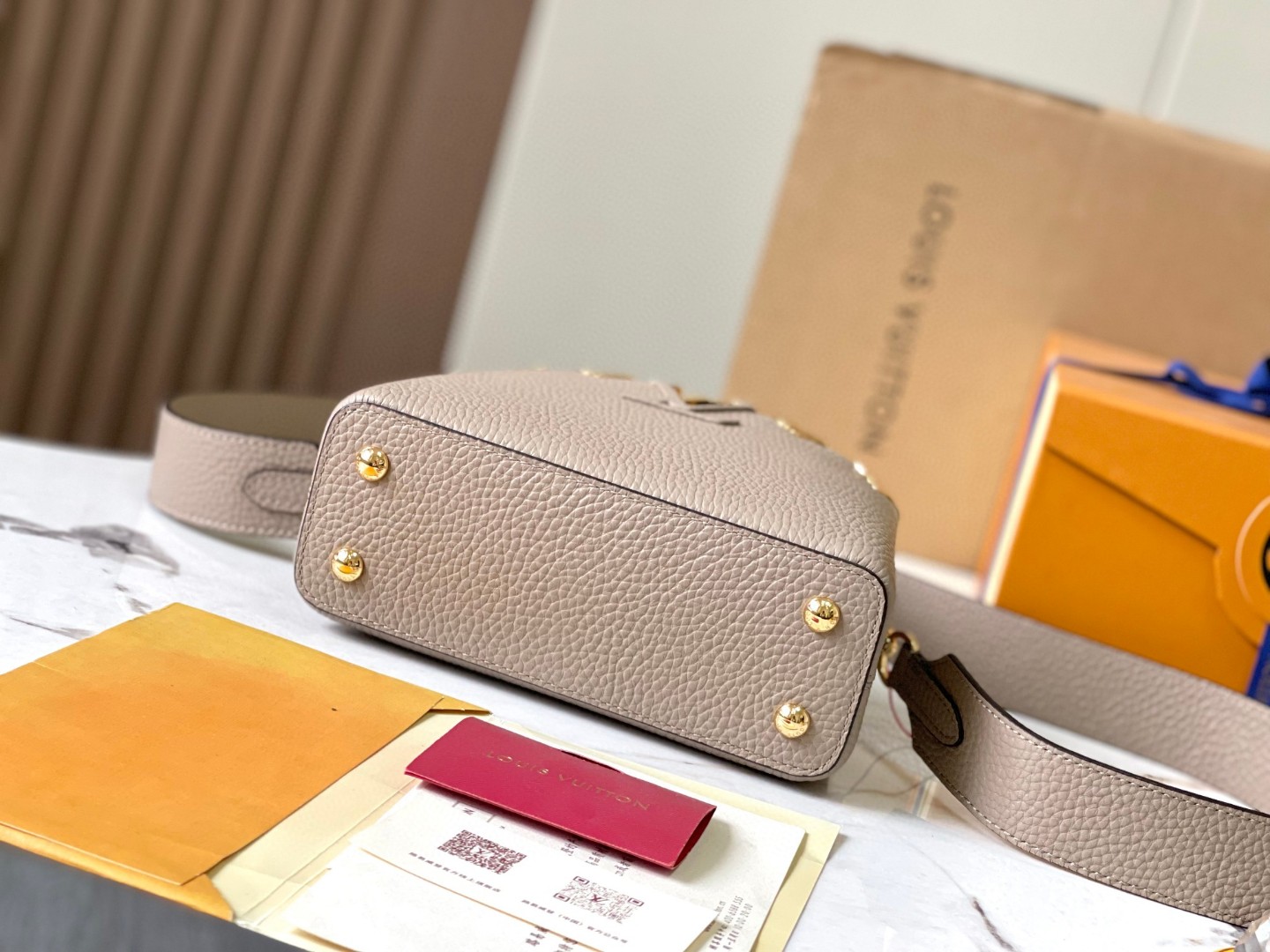 Louis Vuitton M24567 Capucines Mini
