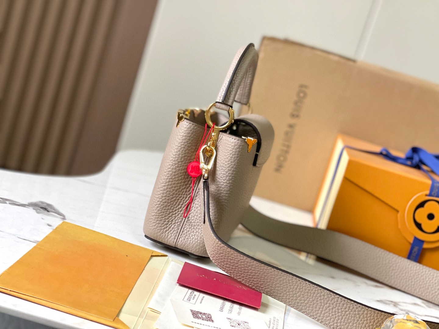Louis Vuitton M24567 Capucines Mini