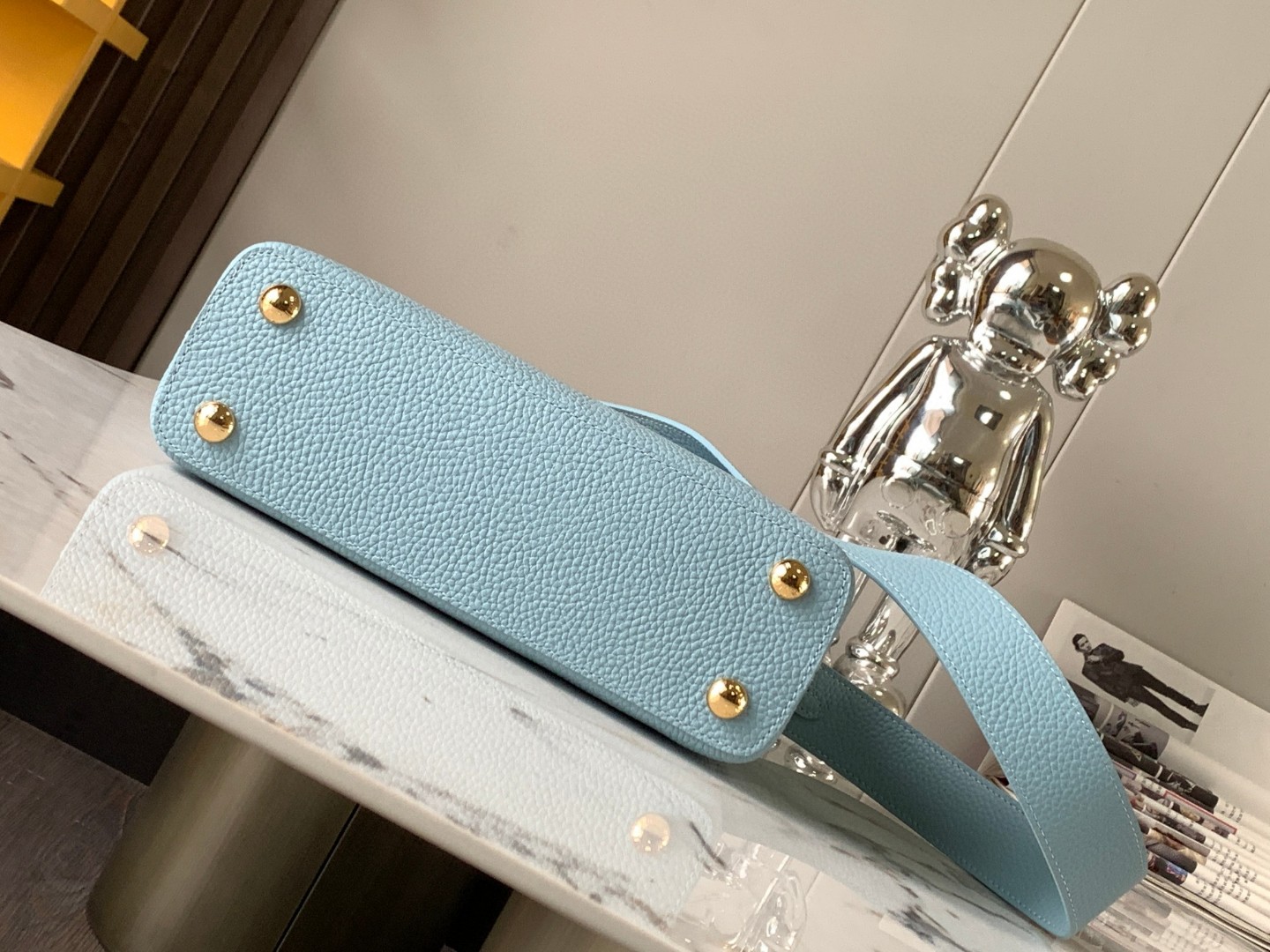 Louis Vuitton M21166 Capucines BB