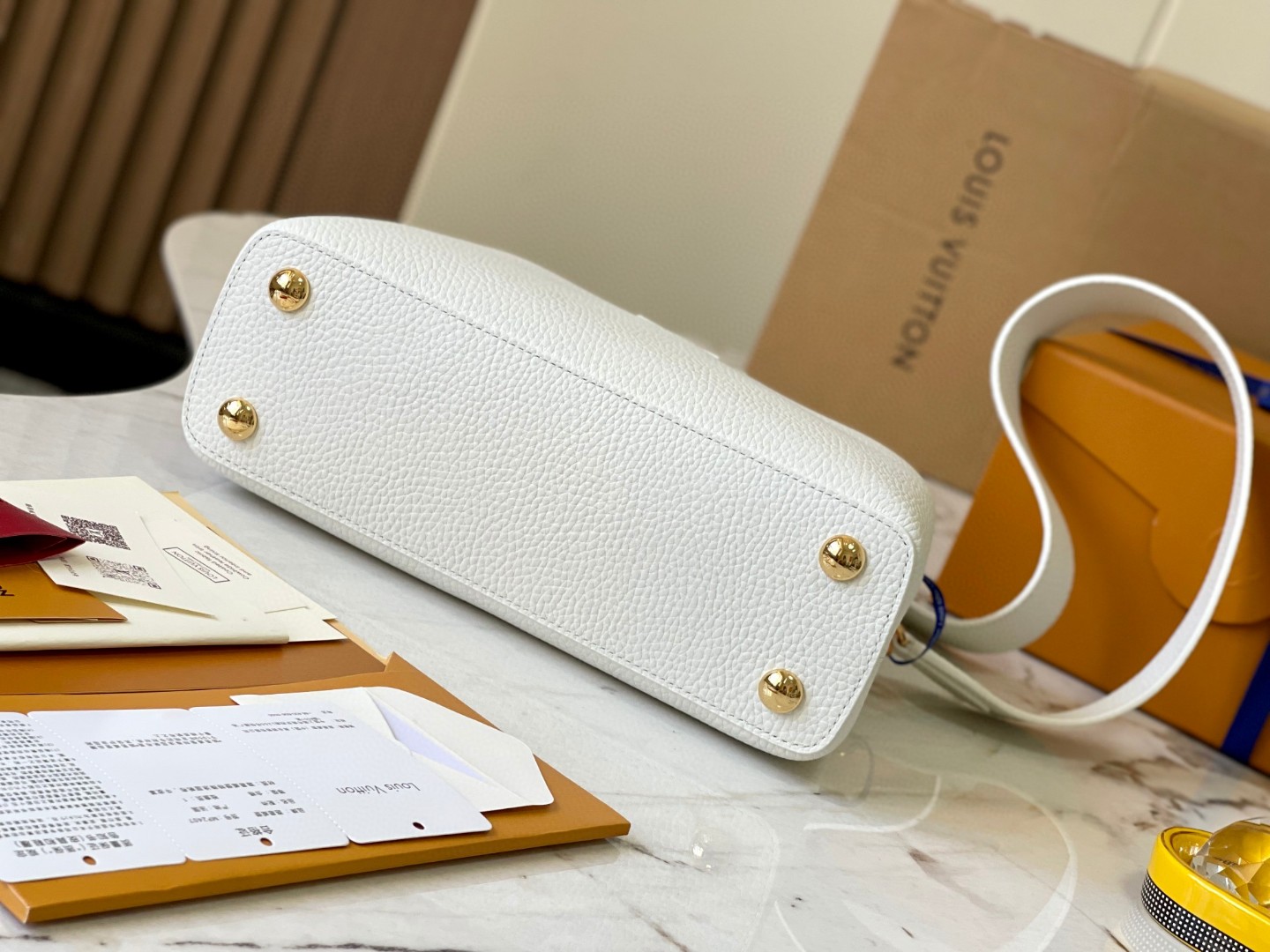 Louis Vuitton M59434 Capucines BB