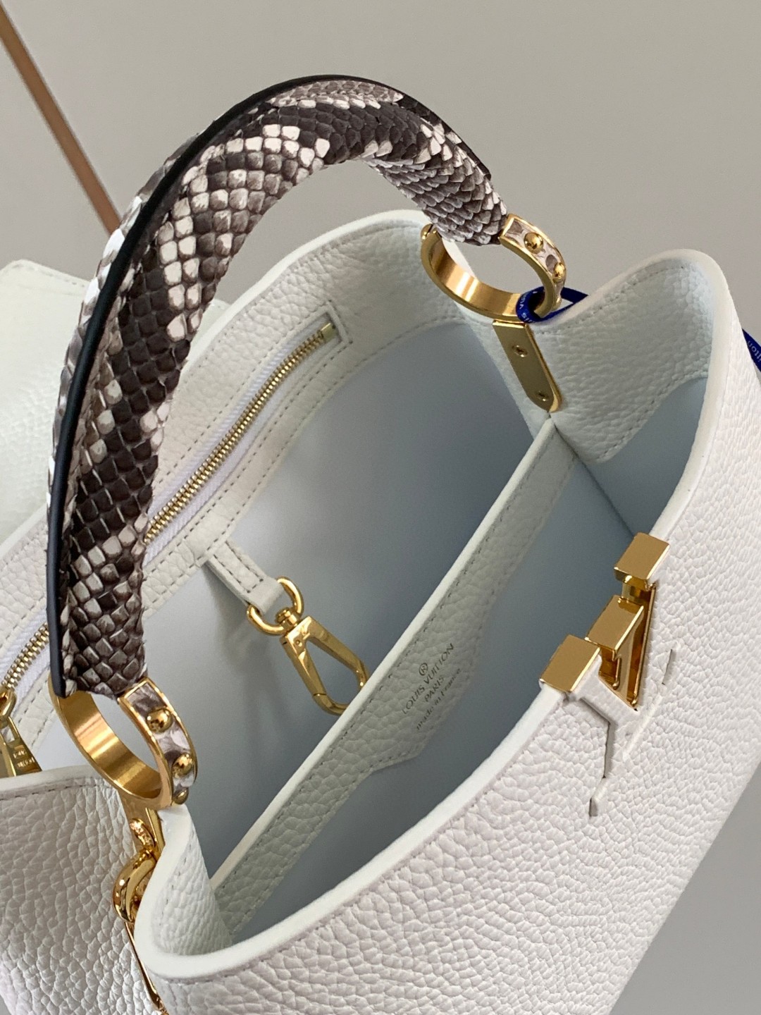 Louis Vuitton N81408 Capucines BB Bag
