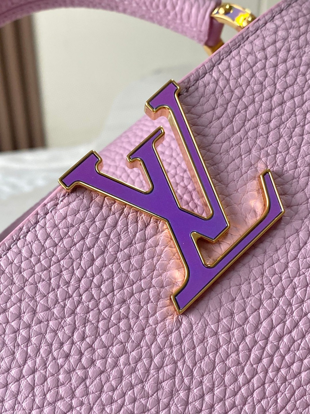 Louis Vuitton M23326 LV Capucines Mini