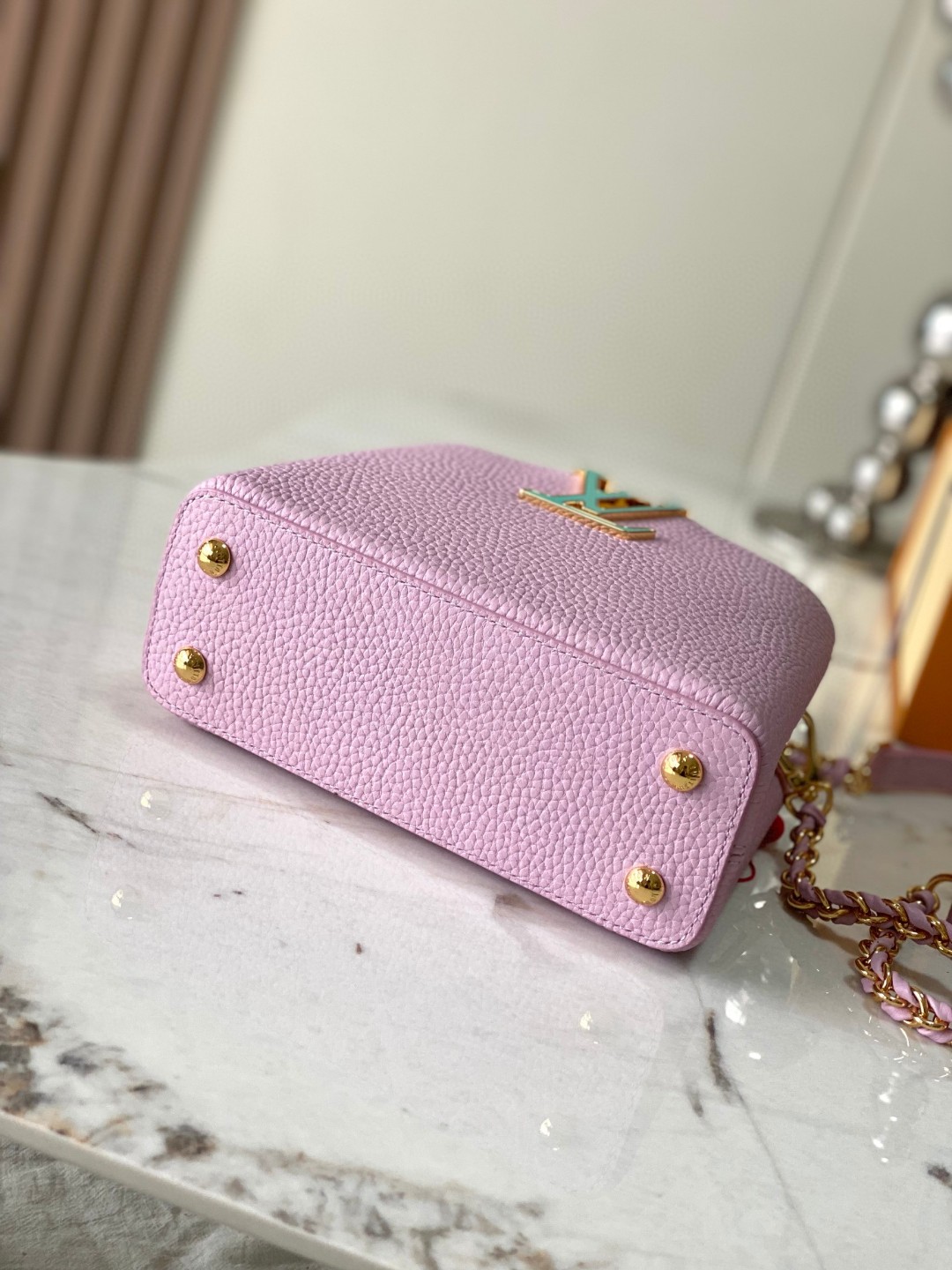 Louis Vuitton M23326 LV Capucines Mini