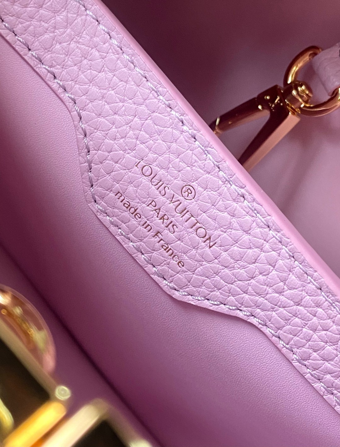 Louis Vuitton M22054 Capucines BB