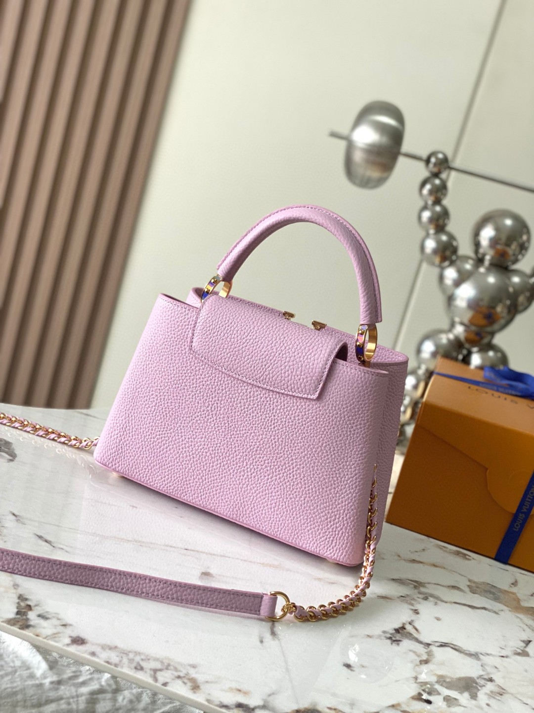 Louis Vuitton M22054 Capucines BB