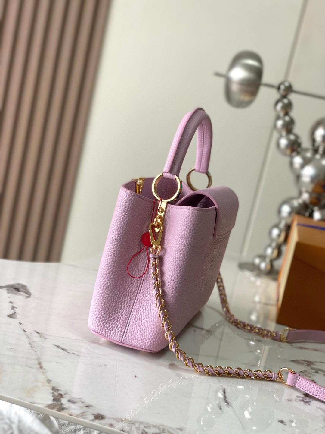 Louis Vuitton M22054 Capucines BB