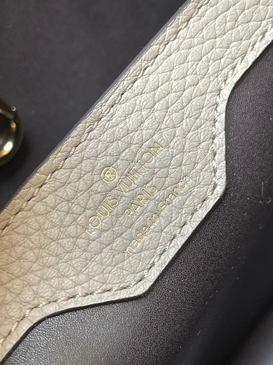 LOUIS VUITTON M94634 Capucines BB