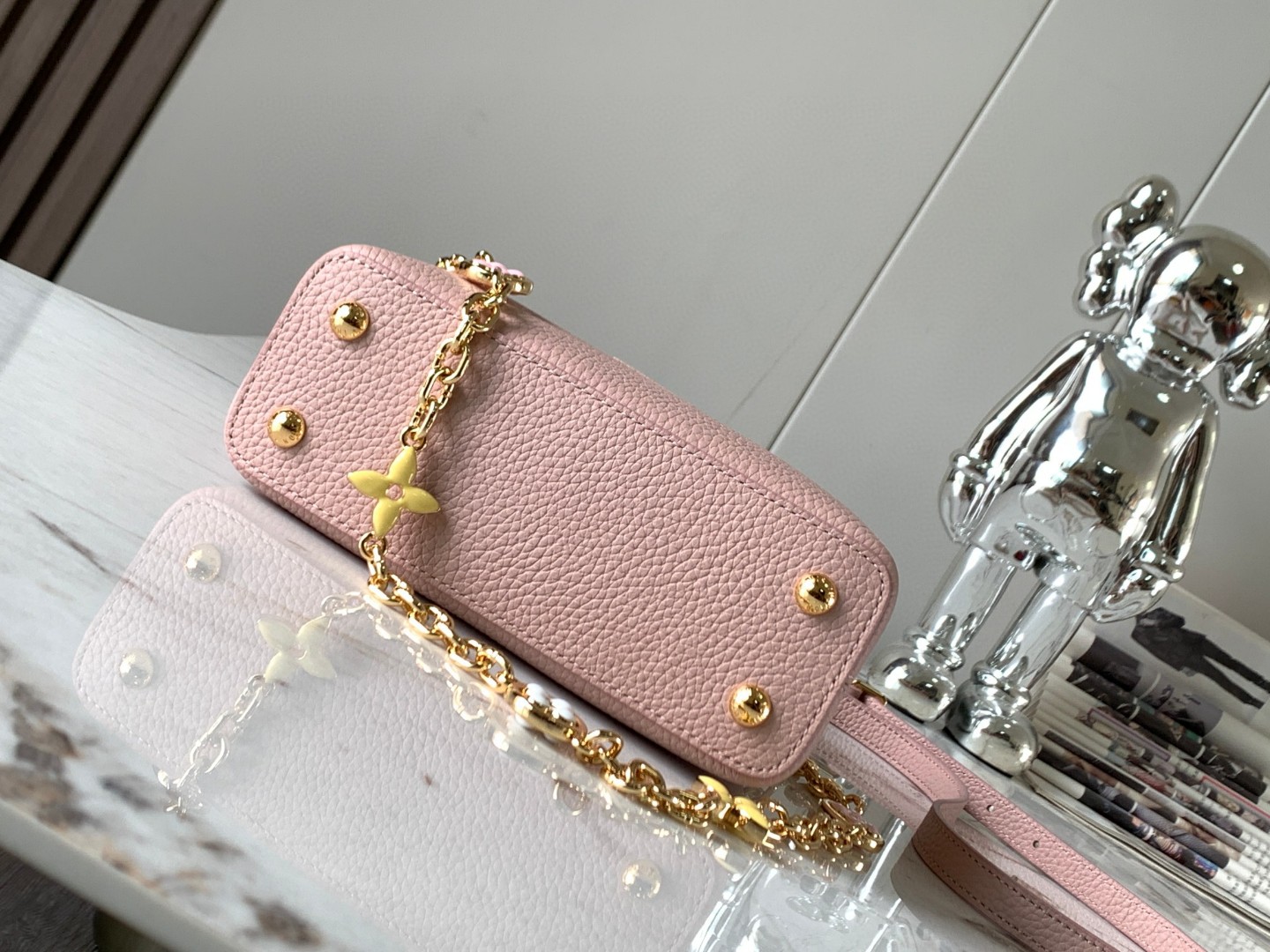 LOUIS VUITTON M20845 Capucines mini bag