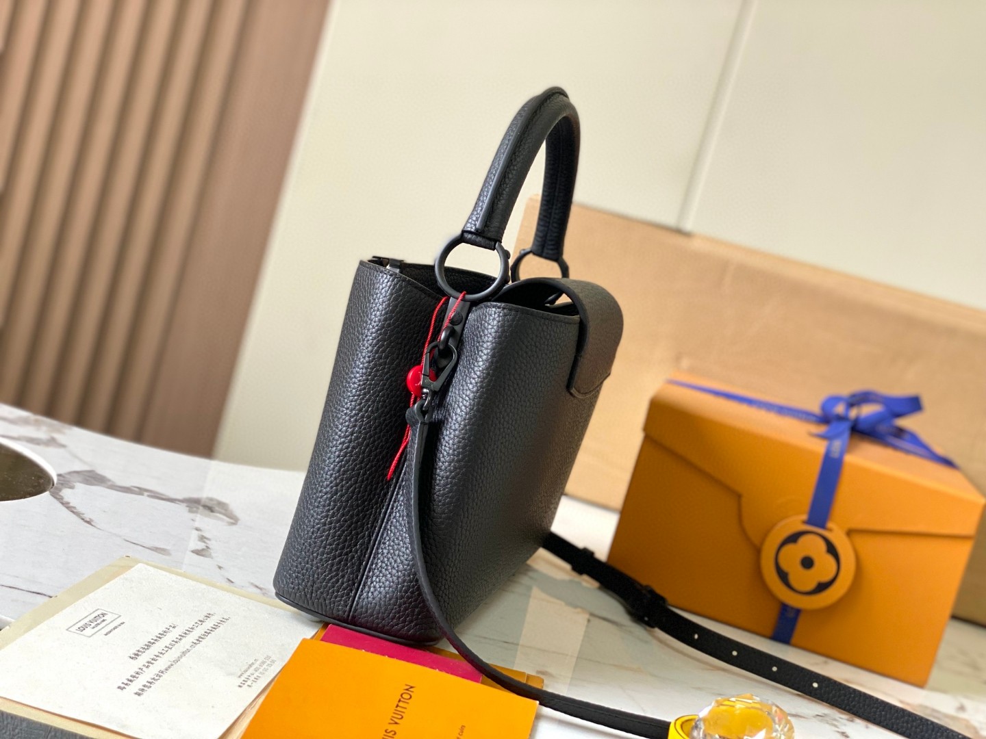 Louis Vuitton M23947 New Capucines East-West MM