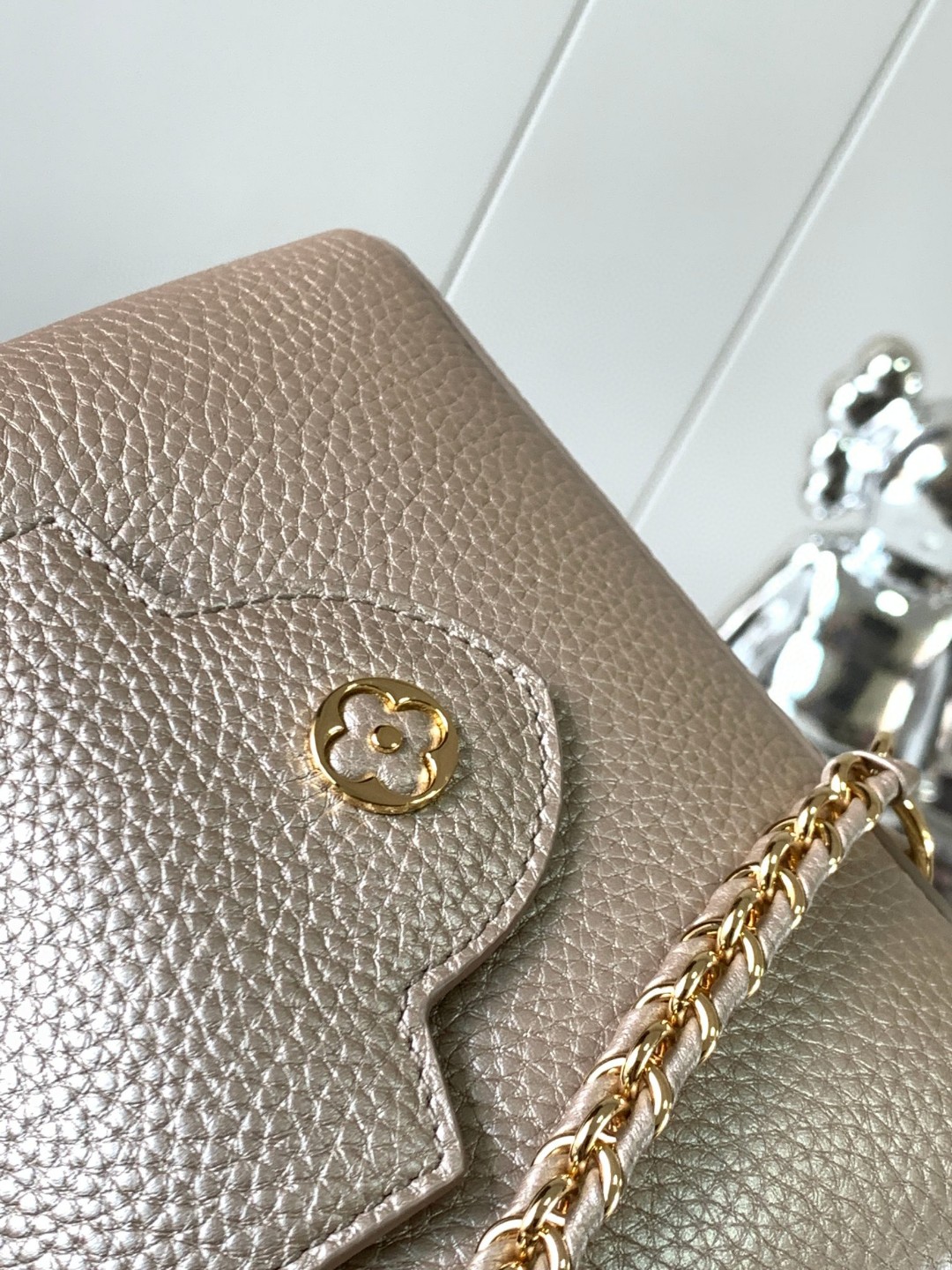 Louis Vuitton M22436 Capucines Mini