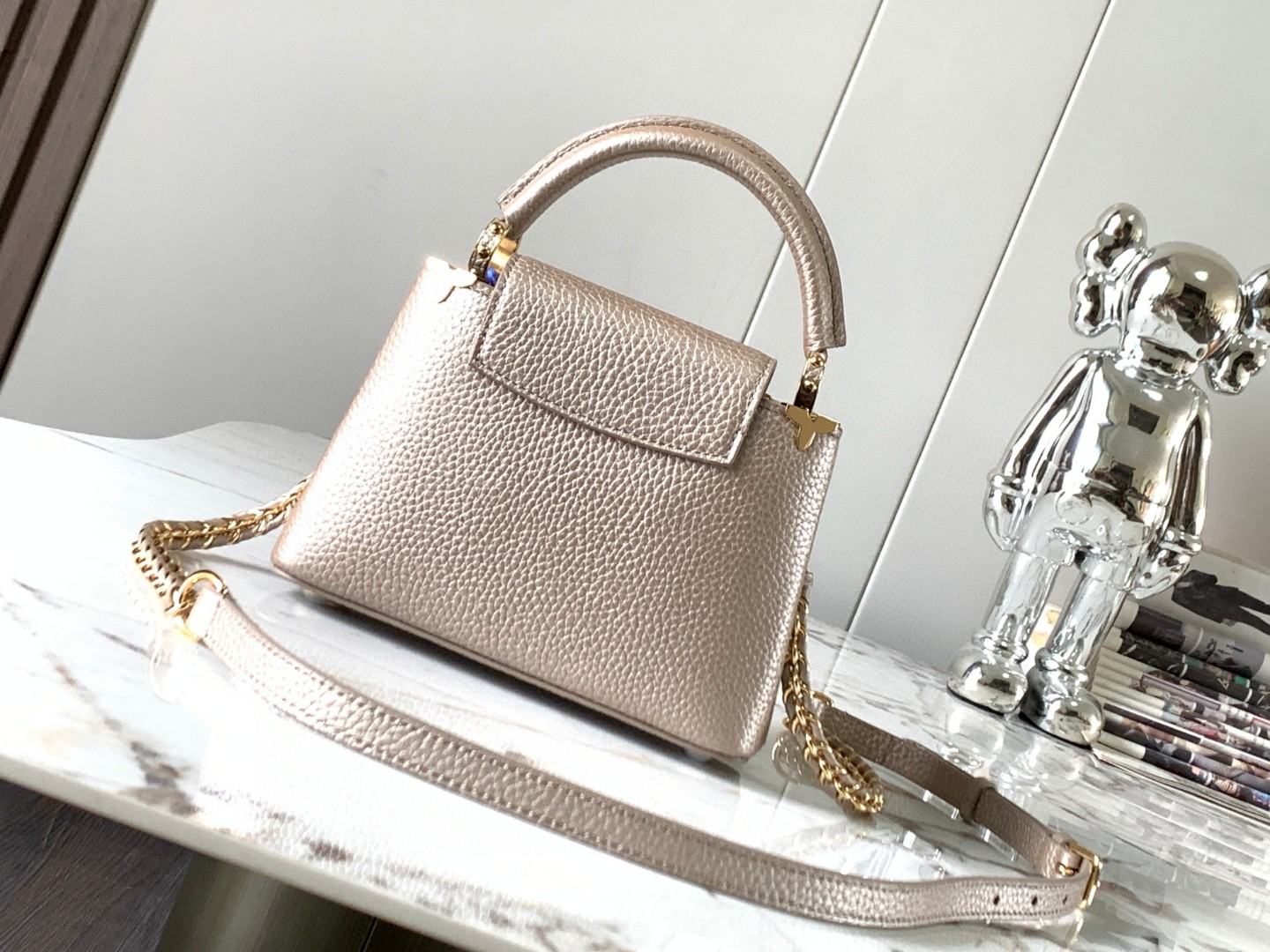 Louis Vuitton M22436 Capucines Mini