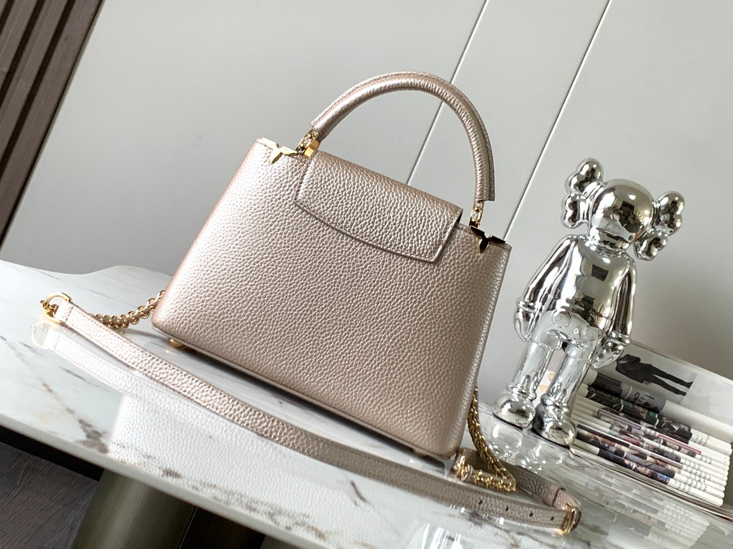 Louis Vuitton M22436 Capucines BB