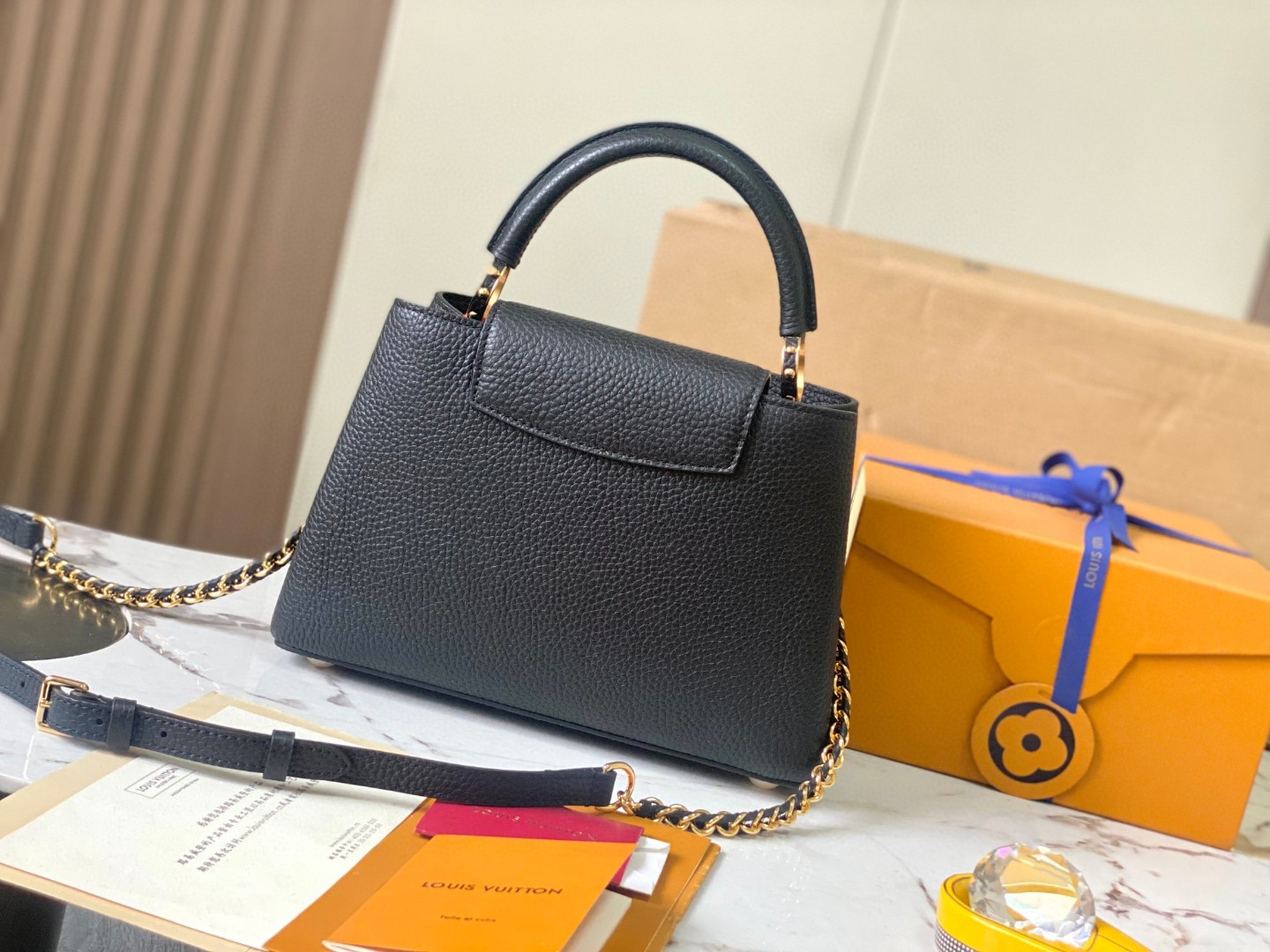 Louis Vuitton M23083 Capucines BB