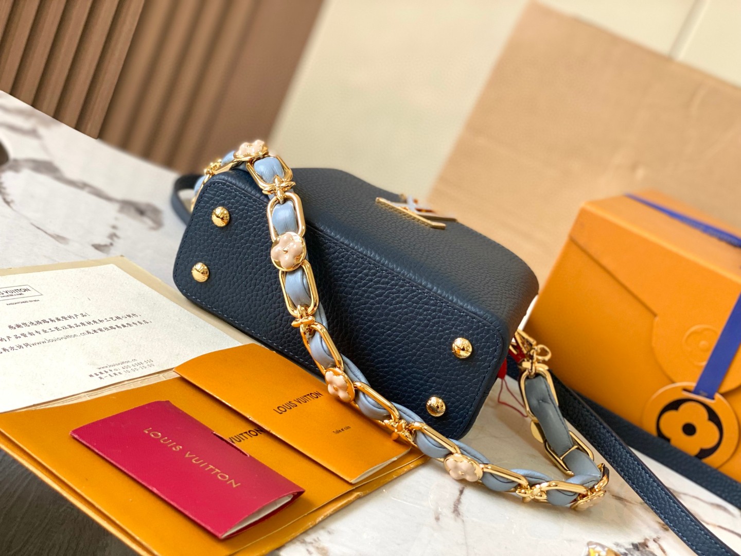 Louis Vuitton M23288 Capucines Mini