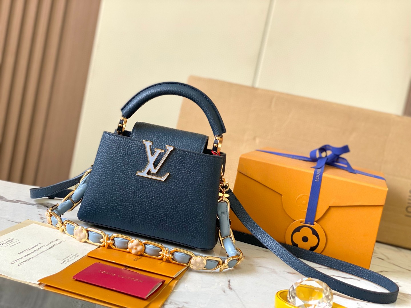 Louis Vuitton M23288 Capucines Mini