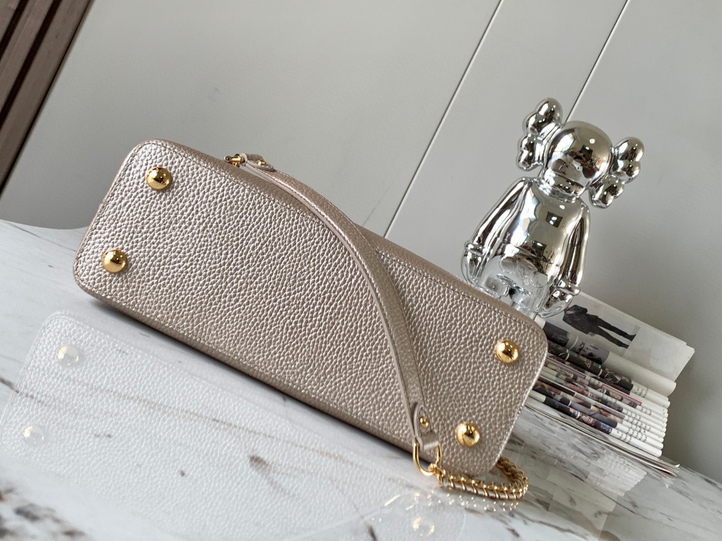 Louis Vuitton M22438 Capucines BB