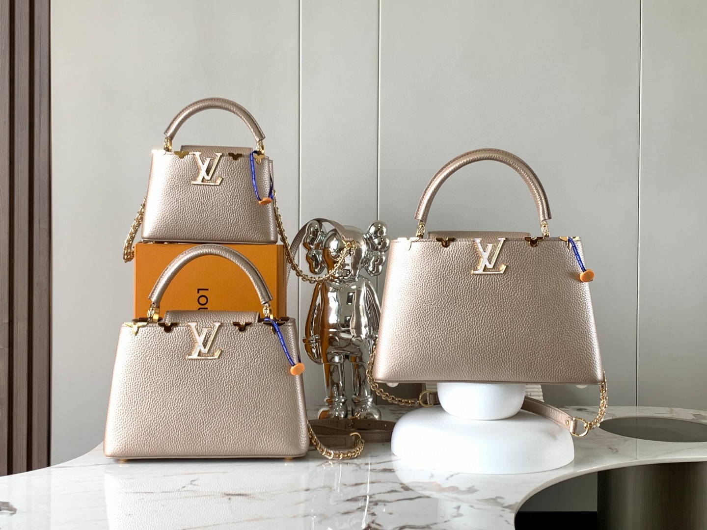 Louis Vuitton M22438 Capucines BB