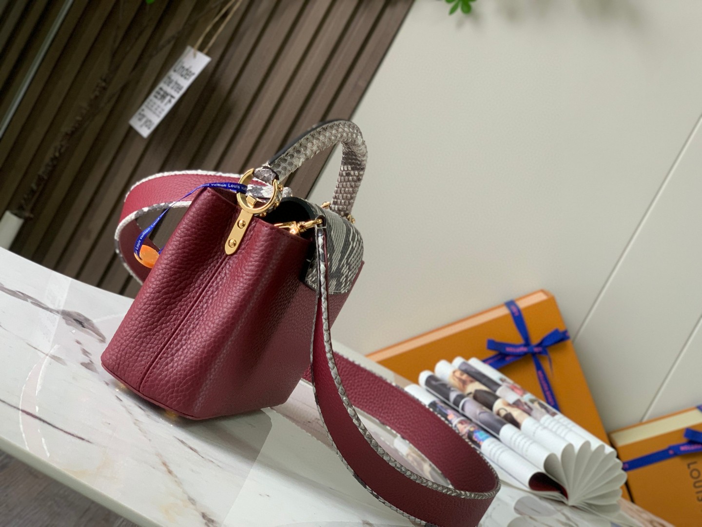 Louis Vuitton N81258 N95509 Capucines Mini Bag