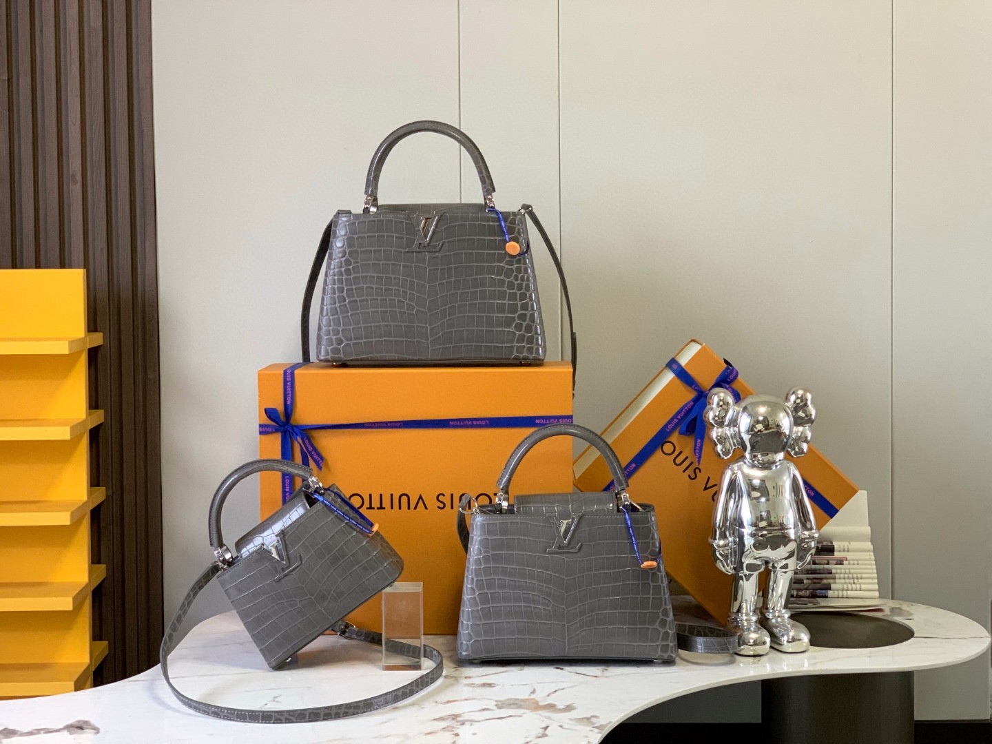 Louis Vuitton N92967 N92173 N93429 Capucines mini N95509