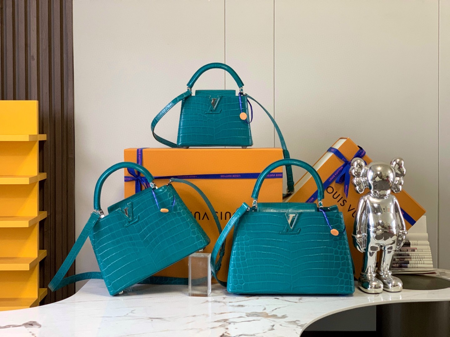 Louis Vuitton N92967 N92173 N93429 Capucines mini N95509