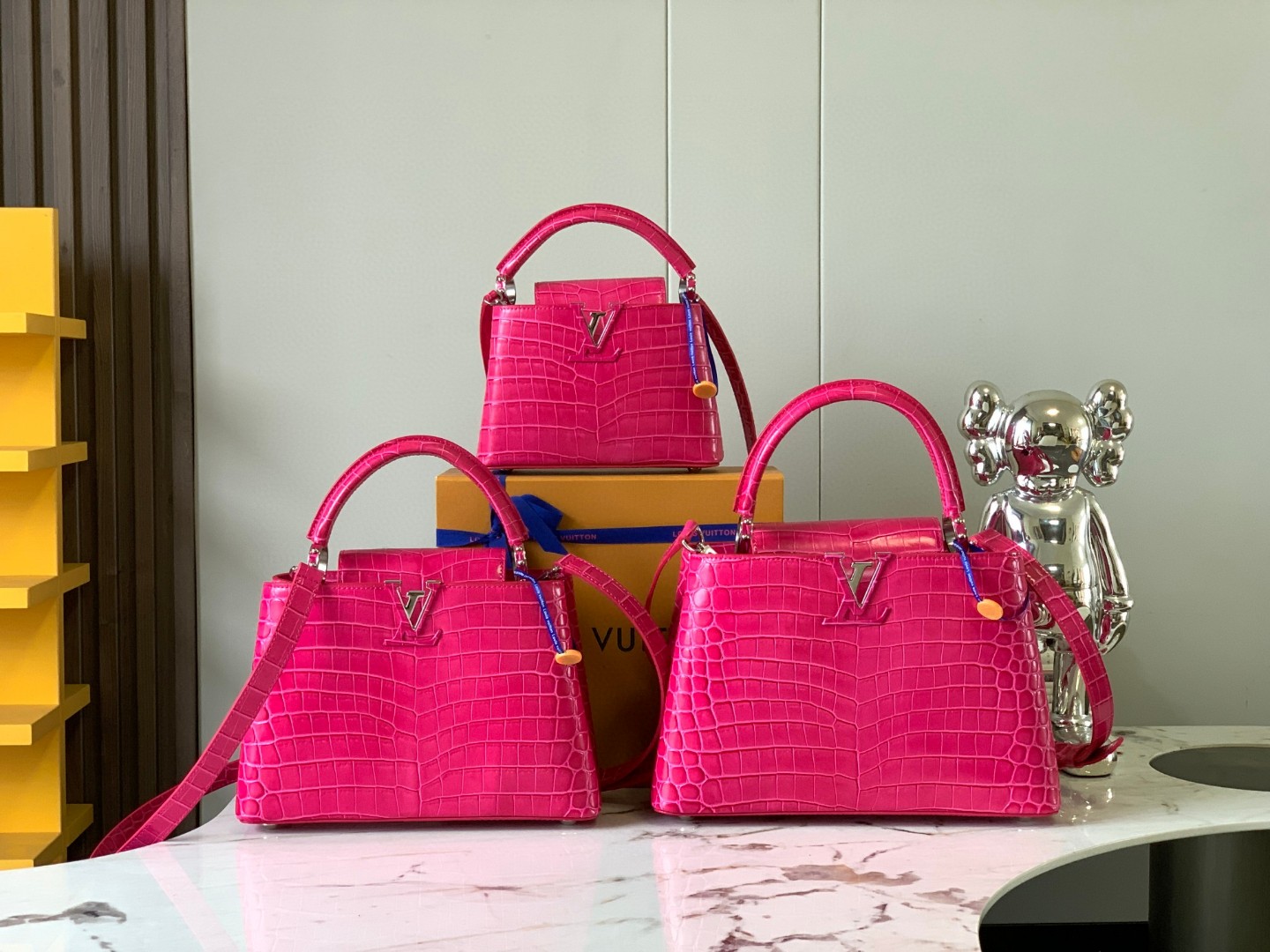 Louis Vuitton N92967 N92173 N93429 Capucines mini N95509