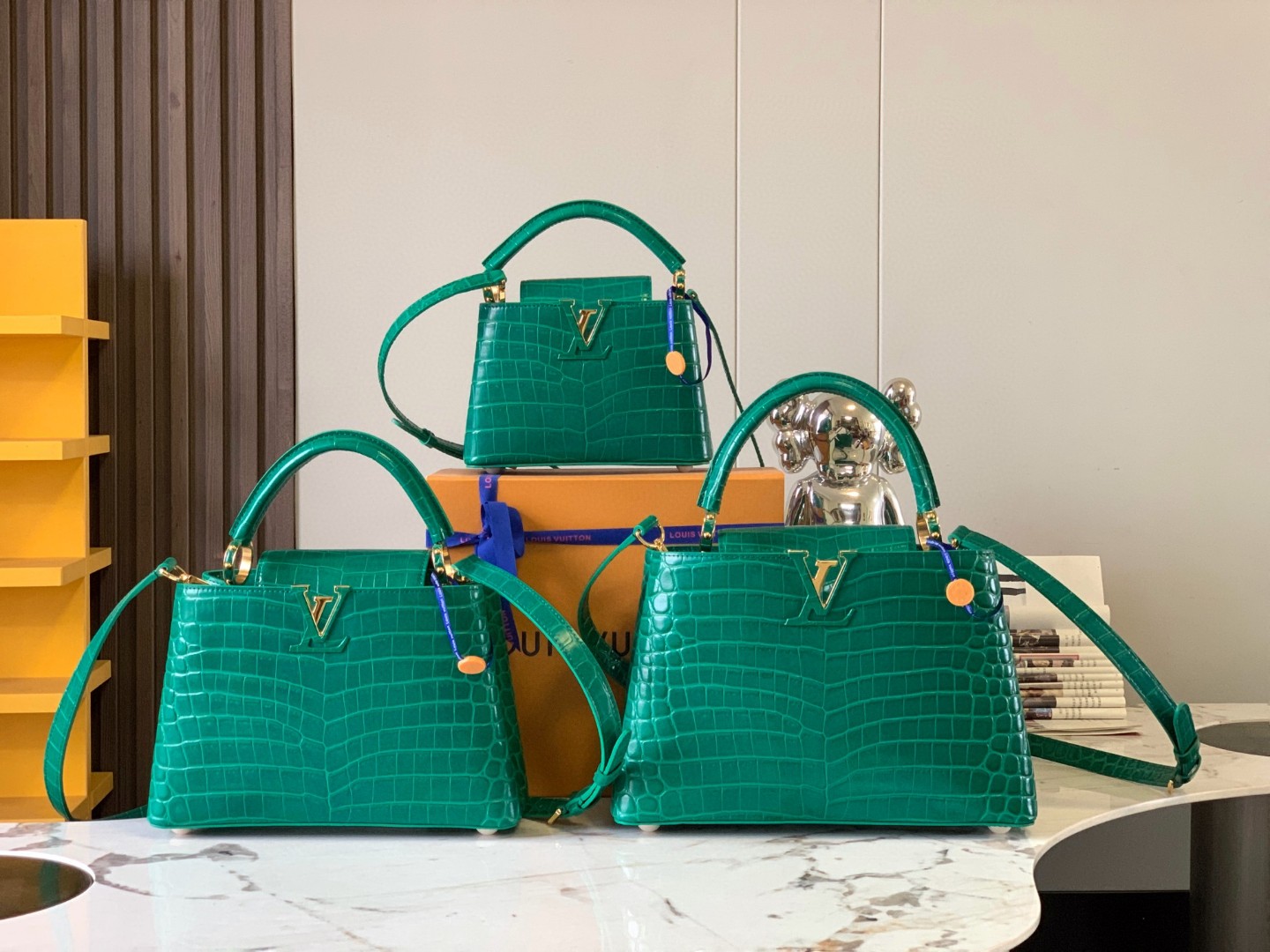 Louis Vuitton N92967 N92173 N93429 Capucines mini N95509