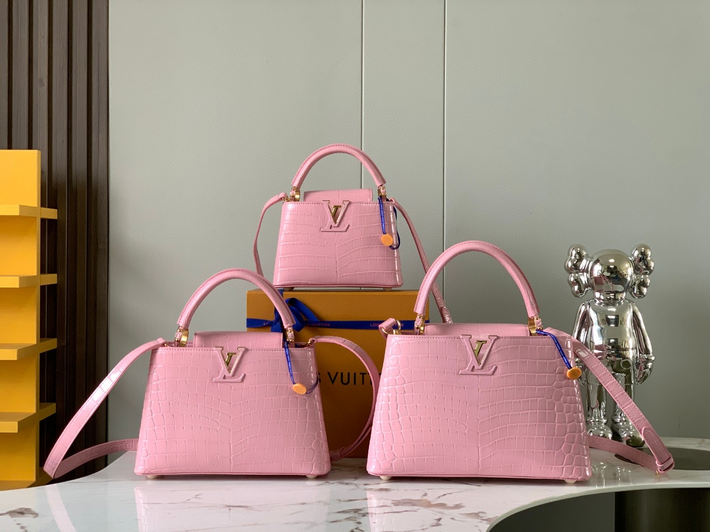 Louis Vuitton N92967 N92173 N93429 Capucines mini N95509
