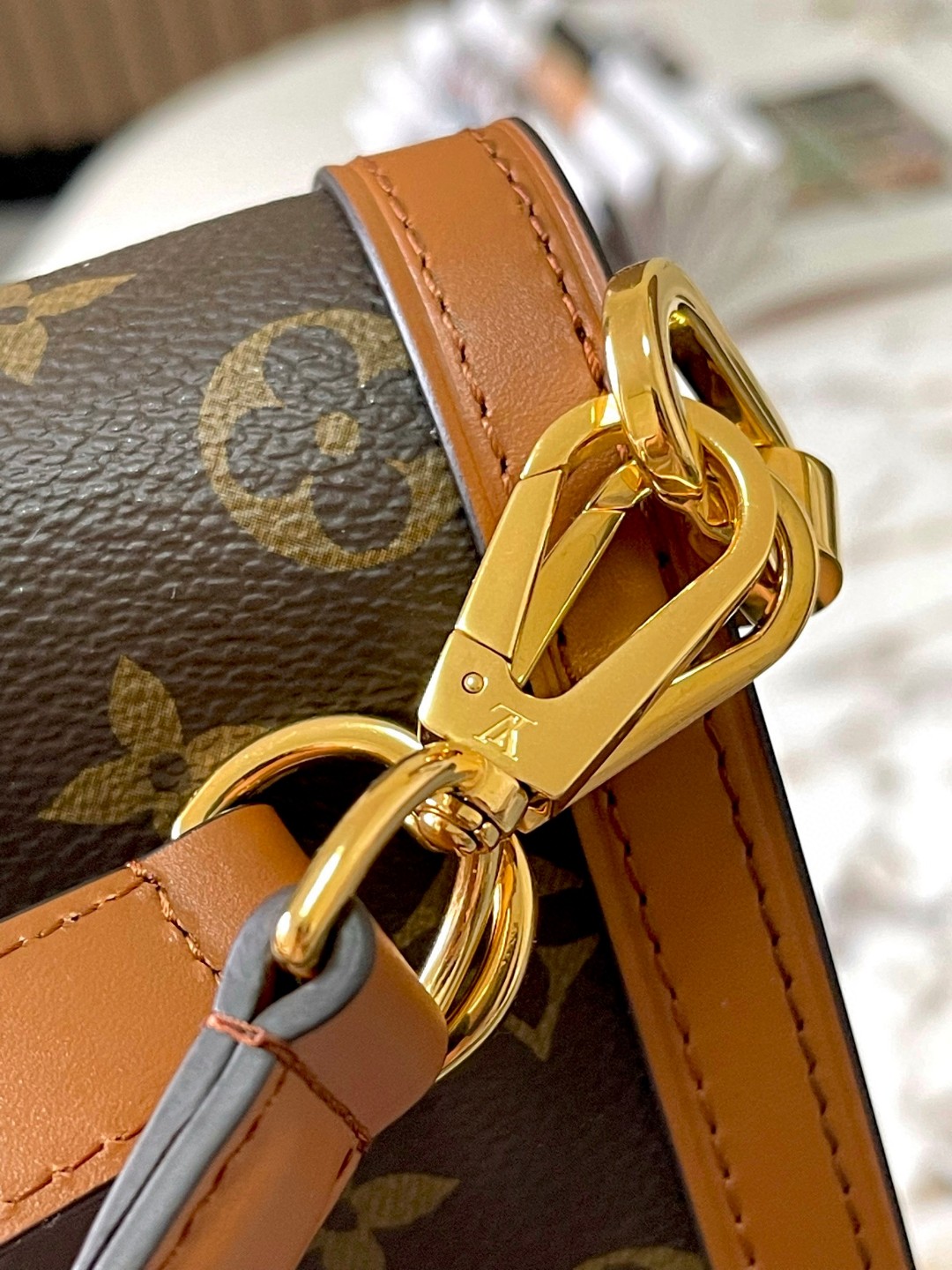 Louis Vuitton M46537 Dauphine mini
