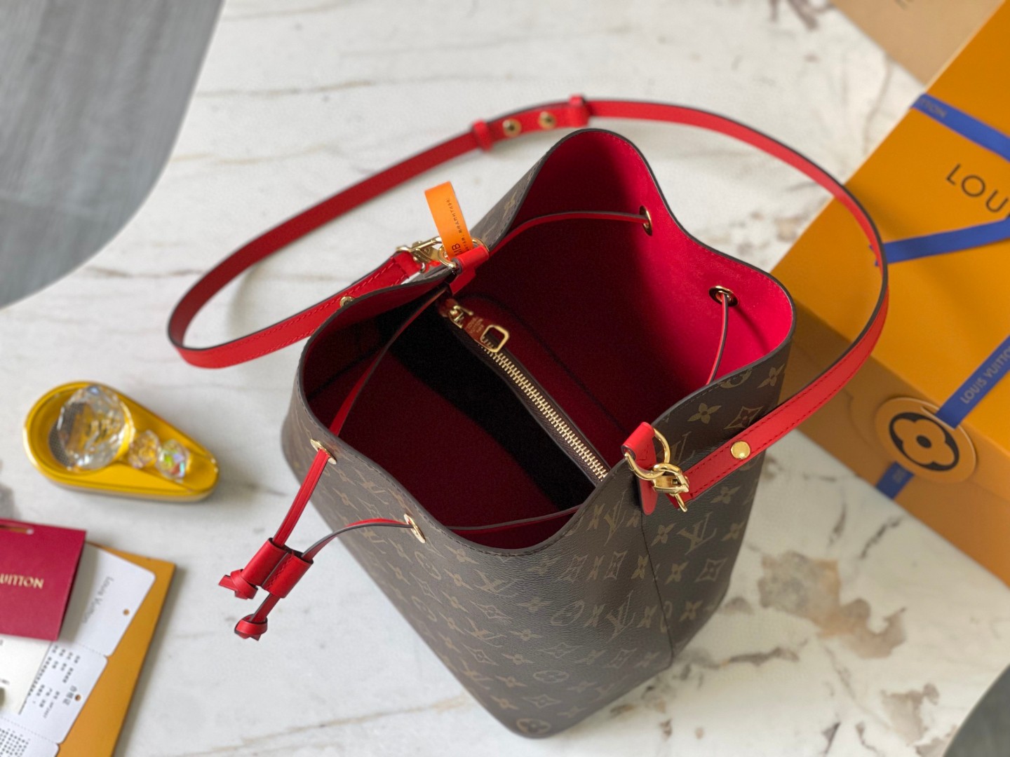 Louis Vuitton M44021 NéoNoé