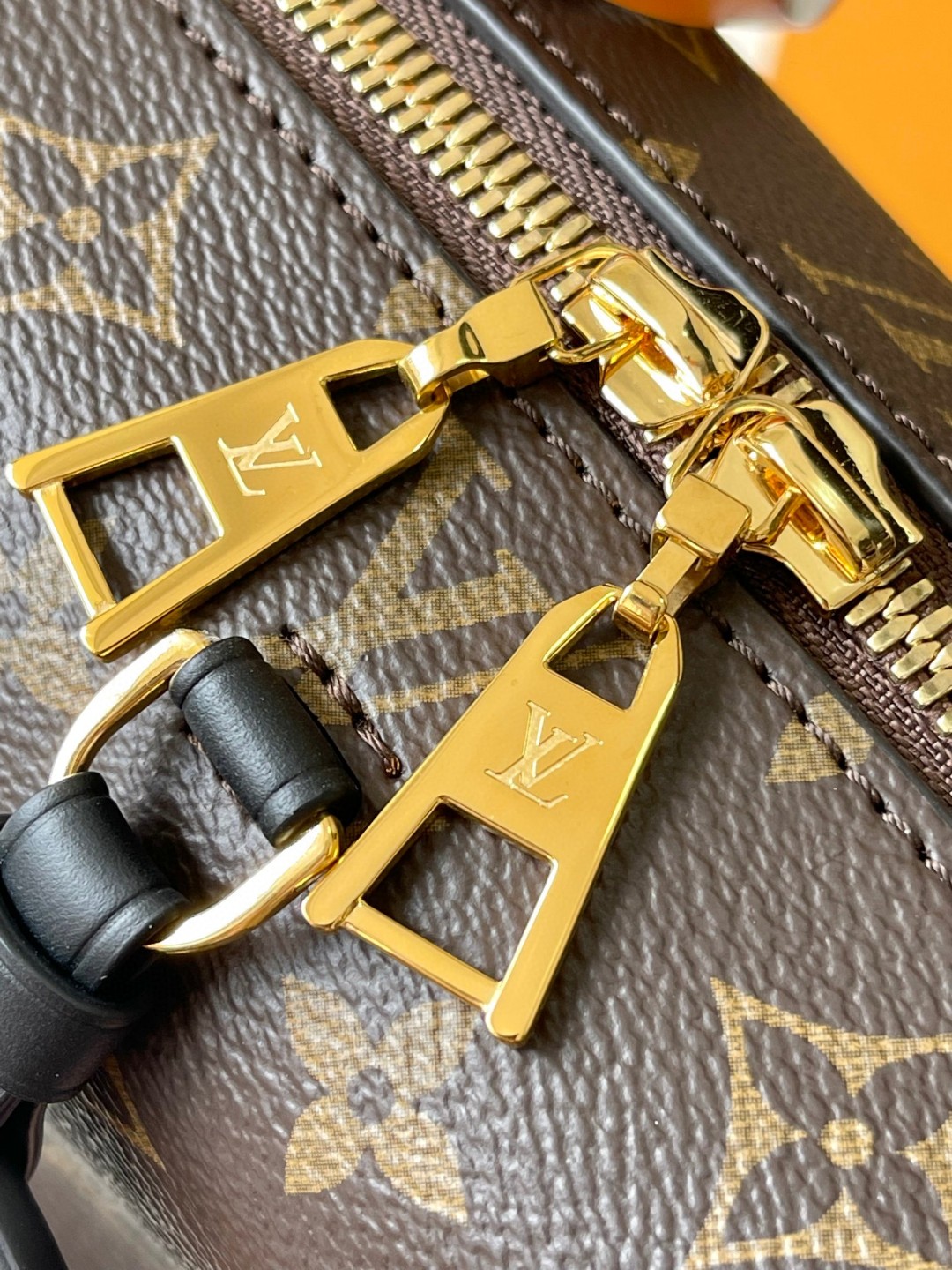 Louis Vuitton M45571 Petite Malle Souple
